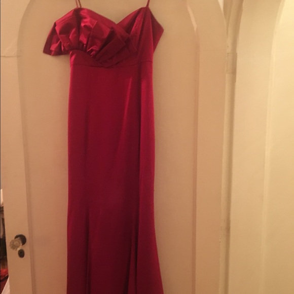 MIA PALUZZI RED NIGHT GOWN/ DRESS - Picture 5 of 5
